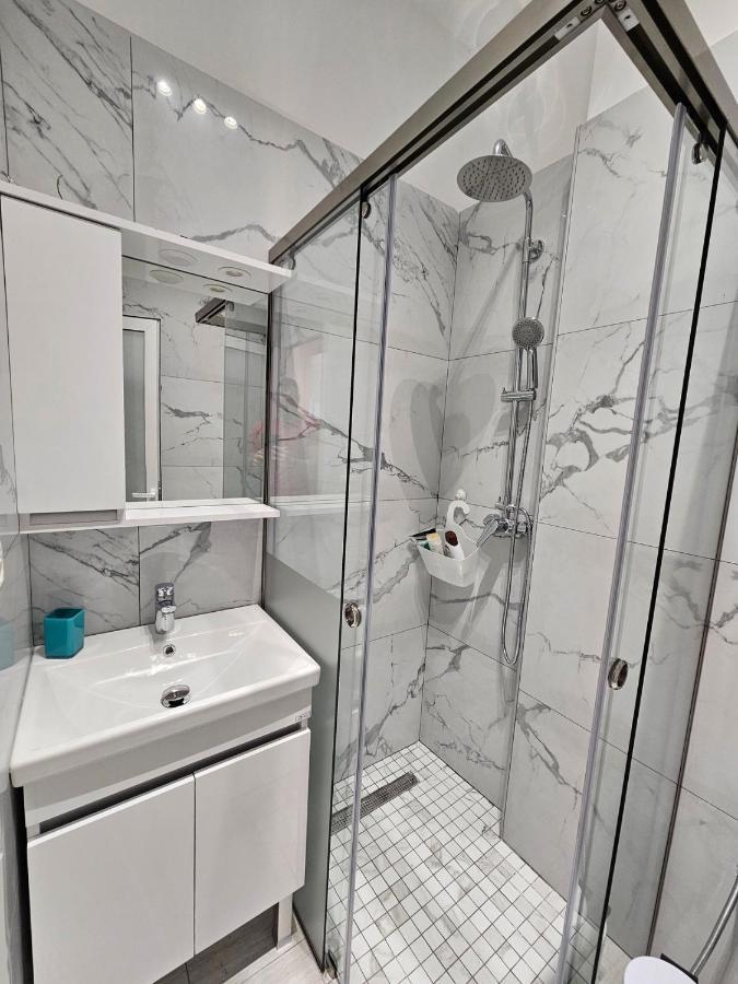 Alba Studio Apartment Тирана Екстериор снимка